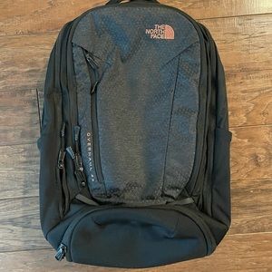 Women’s Overhaul 40L The North Face backpack